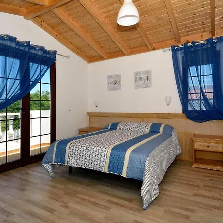 Villa Comfortable In Tinajo With Swimming Pool El Cuchillo
